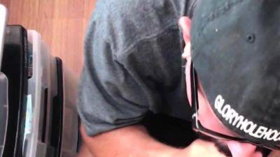 Homemade gloryhole DILF gets nailed - drtuber.com