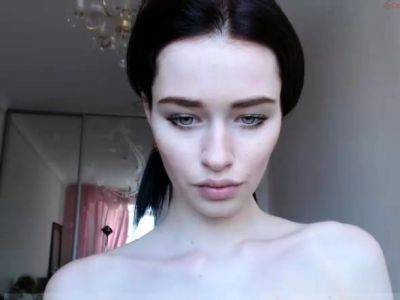Amateur Teen georgeus brunette 2 - drtuber.com