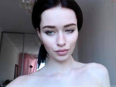 Amateur Teen georgeus brunette 2 - drtuber.com