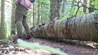 Nerdy Faery Hiker Peeing in Forest - Amateur Outdoor Voyeur HD - porntry.com - Britain - Canada