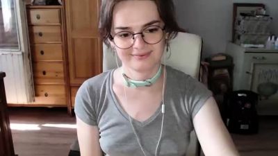 Brunette Solo Webcam Masturbation - drtuber.com