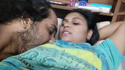 Hot Mallu Couple Romantic Handjob - Vaishnavy Pleasures Sharun Raj's Cock - porntry.com - India