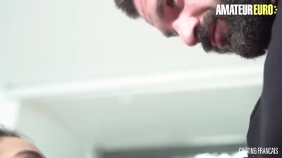 Charles Dera In Amateur Teen 18+ Surprised By A Big Cock On Her First Movie - hotmovs.com - France