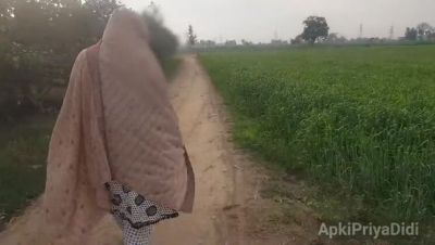 Hot Indian Bhabhi Seduces Devar with Huge Boobs - Desi Homemade Sex - veryfreeporn.com - India - Pakistan