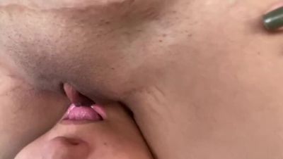 Amateur Latina Lesbians Facesitting & Pussy Licking Close-Up - veryfreeporn.com - Colombia