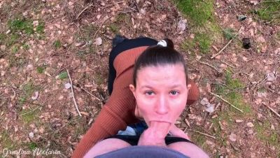 Hot Russian Wife Gives Wild Blowjob in Forest - Homemade POV Sex - porntry.com - Russia