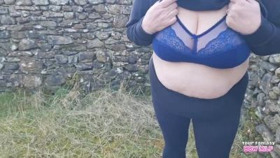 Homemade BBW Stepmom Flashes Her Huge Natural Tits in a Field - Amateur MILF Wife - porntry.com - Britain