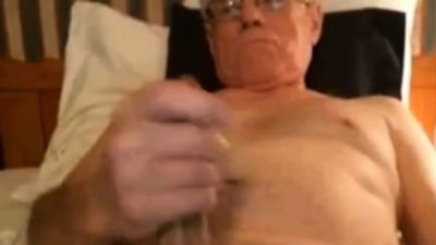 Stroking and Jacking Off on Webcam - drtuber.com