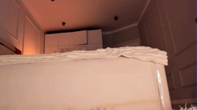 Real amateur teen plays with toys as she masturbates - drtuber.com