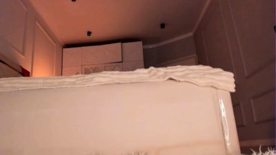 Real amateur teen plays with toys as she masturbates - drtuber.com