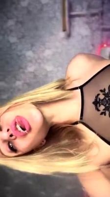 home made amateur blonde Masturbating - drtuber.com