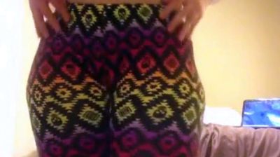 Big Cheeks Spread on Webcam for You - drtuber.com