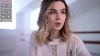 Blonde babe scarlet solo webcam - drtuber.com