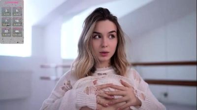 Blonde babe scarlet solo webcam - drtuber.com