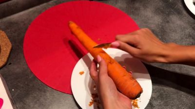 Amateur teen loves toys in her ass - drtuber.com