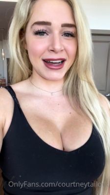 Amateur blond girl with big boobs getting fucked - drtuber.com