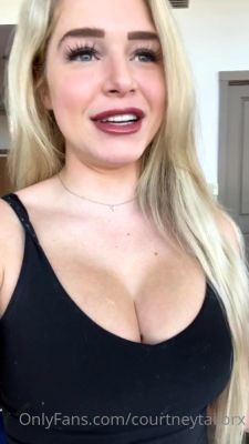 Amateur blond girl with big boobs getting fucked - drtuber.com