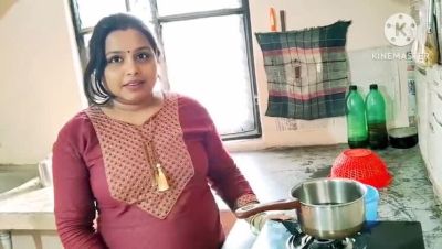 Desi Indian Aunty Fucks Neighbor Boy in Kitchen - Hardcore Homemade Sex - xxxfiles.com - India