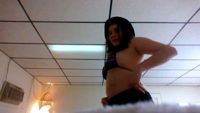 Big-Titted MILF Expresses Milk on Webcam - drtuber.com