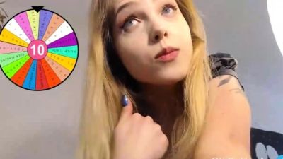 Amateur Webcam Teen Flashes Masturbates - drtuber.com