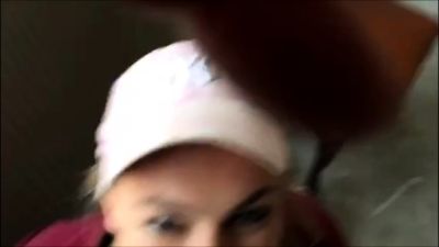 Webcam records amateur teens blowjob - drtuber.com