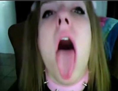 Babe's Webcam Dildo Deepthroat - drtuber.com