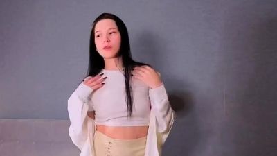 Beauty small tit amateur teen masturbating her shaved pussy - drtuber.com