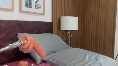 Amateur teen loves toys in her ass - drtuber.com
