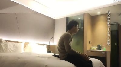 Cute amateur asian web cam girl playing with her toy - drtuber.com