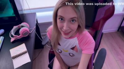 Stepsister Is Engaged In Webcam?! Ill Tell Everyone About It! - hclips.com - Russia