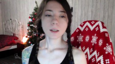 Hot amateur webcam teen masturbates for their fans - drtuber.com