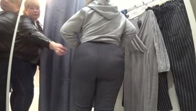 BBW Milf Irishka Shows Off Big Tits & Juicy Ass in Public Dressing Room Hidden Cam - veryfreeporn.com - Russia