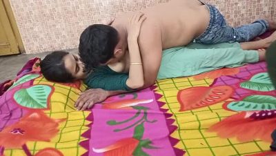 Hot Desi Girlfriend Fucks Hard in Doggy Style - Indian Amateur Sex - veryfreeporn.com - India