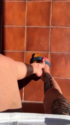 Black Amateur Explore Hot Foot Fetish - drtuber.com