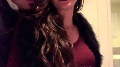 Amateur brunette doggystyle fucks a big cock - drtuber.com