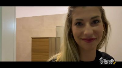 Amateur duo – Shona River tells me about her experiences and finishes up fingering benefit monkey - sexu.com