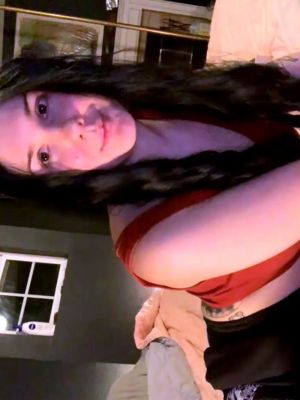 Hot brunette from squirt masturbating on webcam - drtuber.com