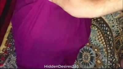 Desi Indian Aunty Fucks Brother-in-Law - Hot Homemade Cowgirl & Doggy Sex - veryfreeporn.com - India - Pakistan