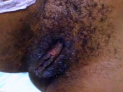 Ebony Amateur Plays with Her Hairy Pussy on Webcam - drtuber.com