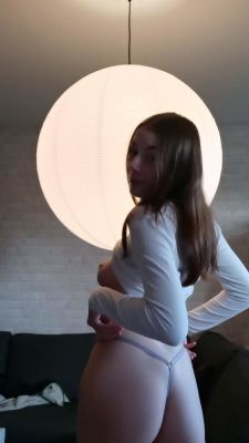 Young amateur teen in solo masturbation getting kinky - drtuber.com