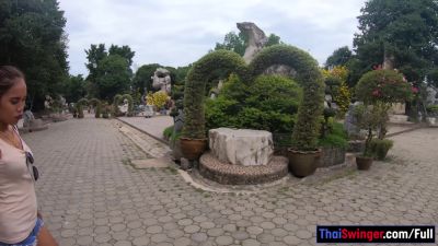 Crocodiles munching and making his amateur Thai GF cum hard - txxx.com - Thailand