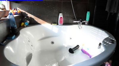 AMATEUR BRUNETTE TEEN NATURAL TIT CAUGHT MASTURBATINg CHEAT - drtuber.com