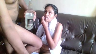 Desi Aunty Tina Baby Sucks Cock in White Saree - Homemade Maid Blowjob - porntry.com