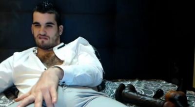 Amateur Bulging Jeans - drtuber.com