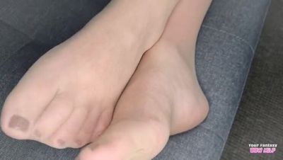Sexy BBW MILF Wife Sniffs Pantyhose - Amateur Homemade Fetish - veryfreeporn.com - Britain