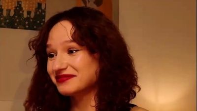 Sexy amateur teeb babe masturbating on webcam - drtuber.com