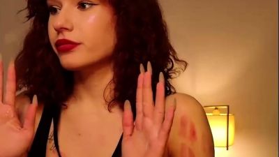 Sexy amateur teeb babe masturbating on webcam - drtuber.com