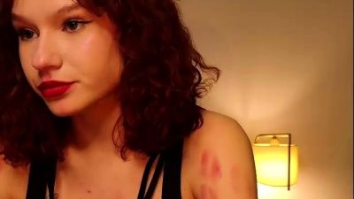 Sexy amateur teeb babe masturbating on webcam - drtuber.com