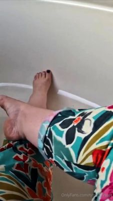 Amateur blondie solo anal masturbation - drtuber.com