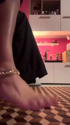Black Amateur Explore Hot Foot Fetish - drtuber.com